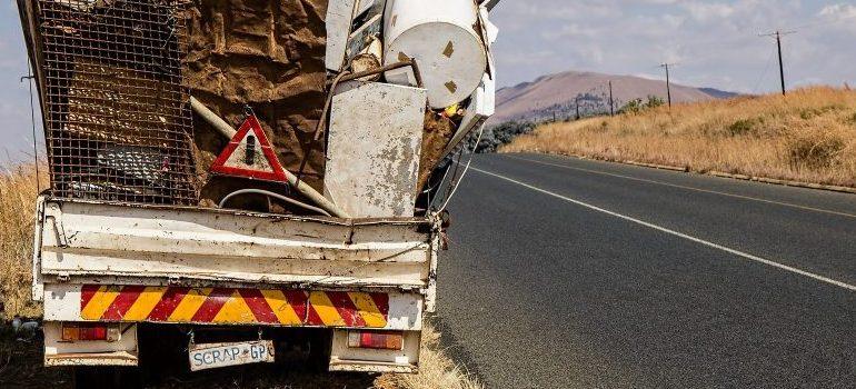 eliminación de trastos