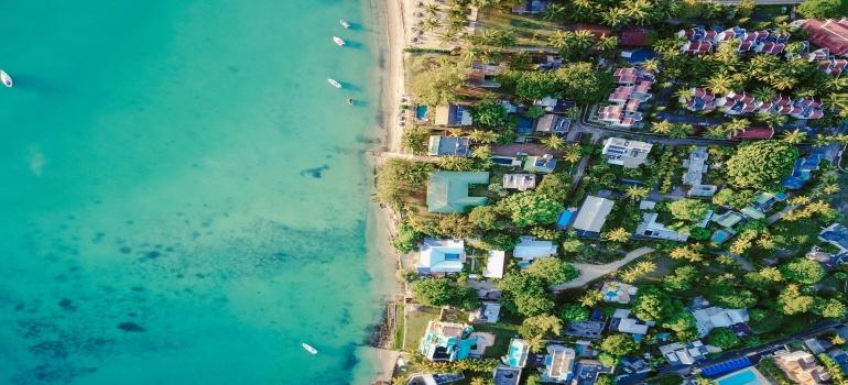 vista aérea de los suburbios de casas