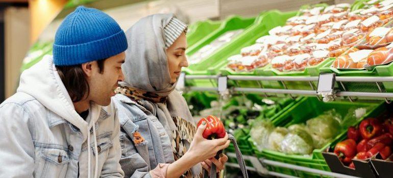 couple groceries shopping