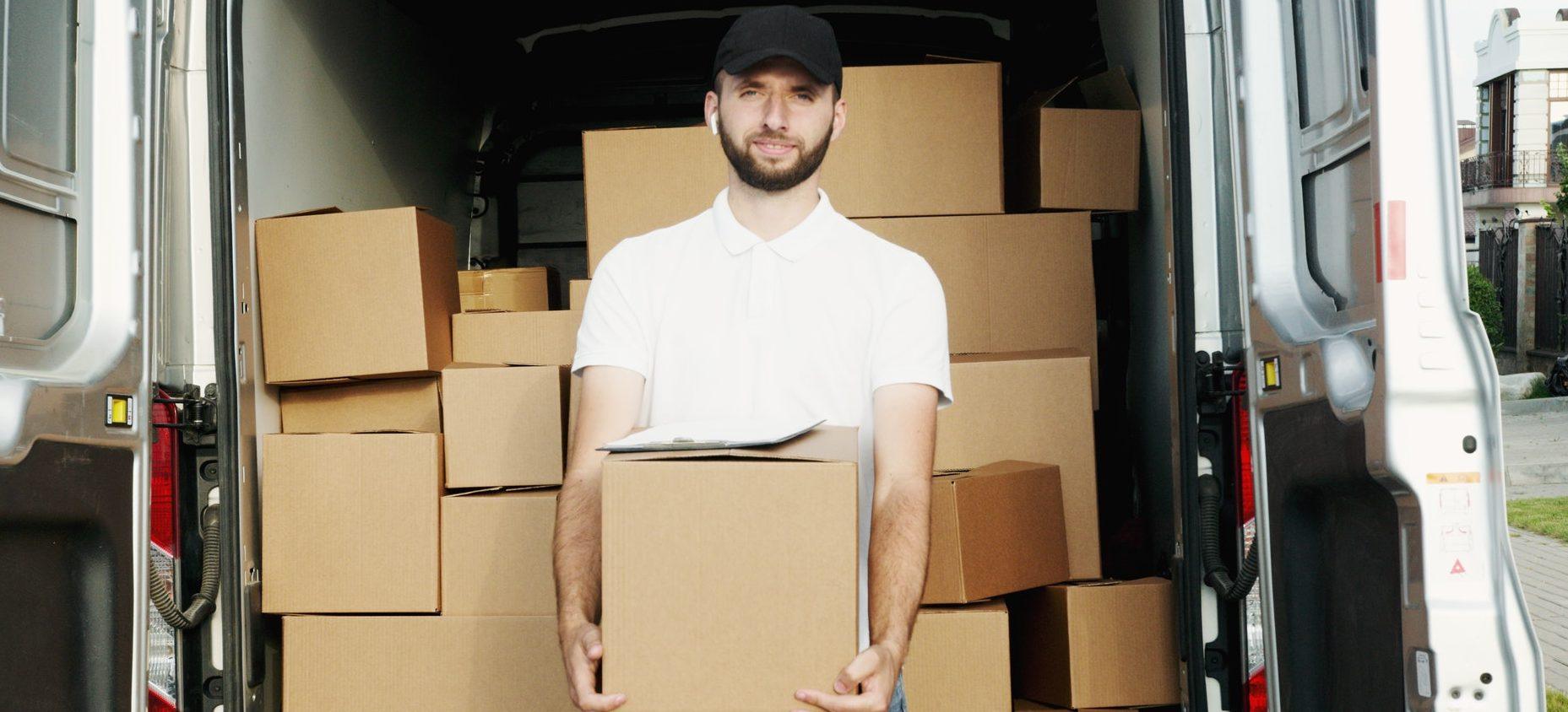 One of the hard working long distance movers Spring TX prides itself in carrying a moving box.