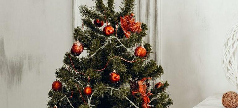 Árbol de navidad, decoraciones navideñas