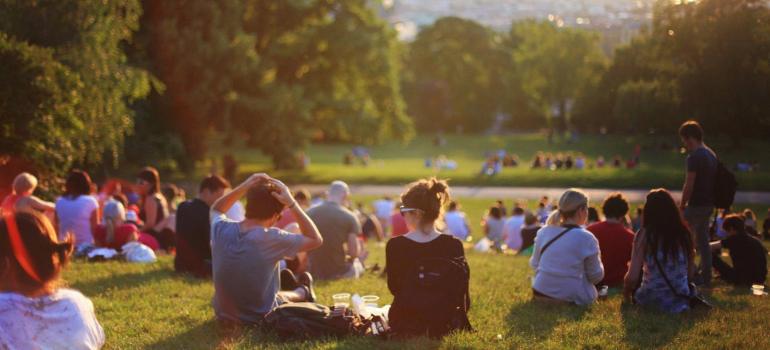 la gente en el parque