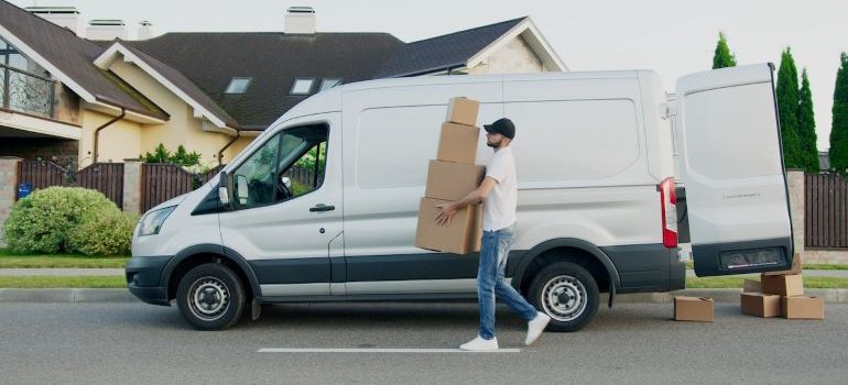 movers relocating boxes can tell you things to know before moving to Kirby TX