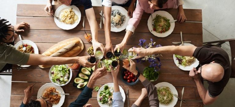 la gente de comedor