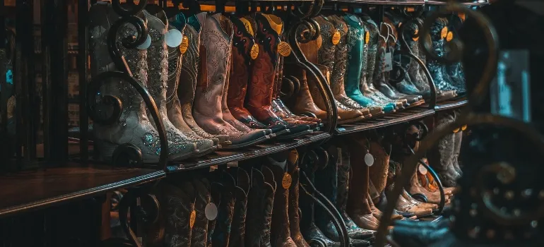 Las botas son una parte importante de las tradiciones sólo los residentes de texas pueden entender.