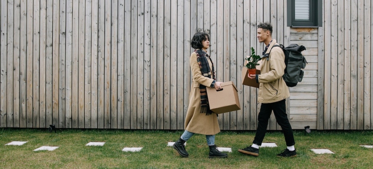 Imagen de una pareja de movimiento de Schertz, TX a Boston