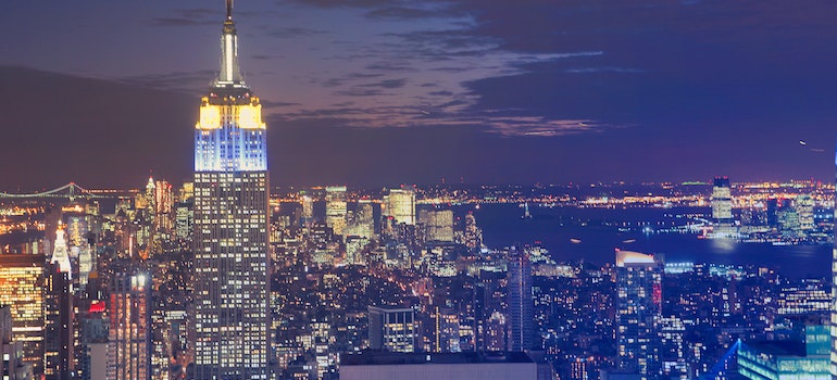 picture of the Empire State Building during night