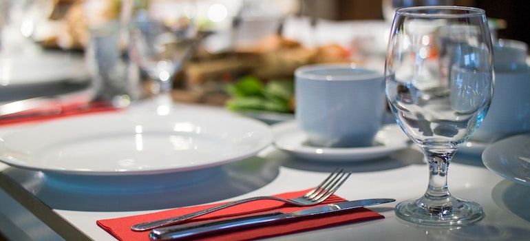 picture of a dinning table and plate as an example of one of the best local restaurants shops and attractions in Schulenburg