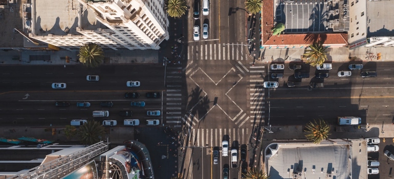 Picture of a bussy cross road