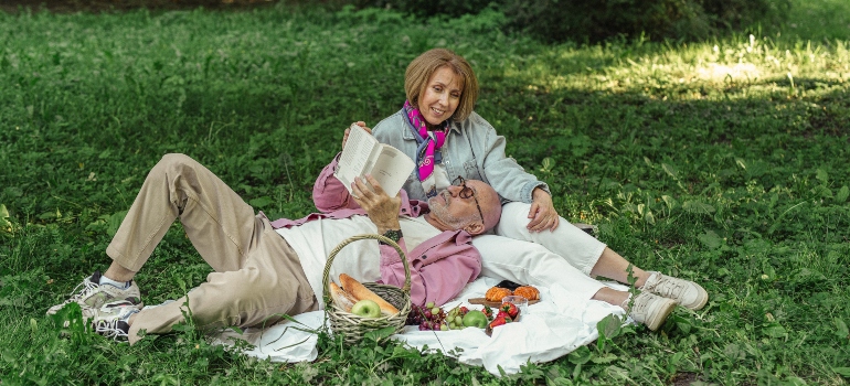 a senior couple moving to Bastrop TX for retirement