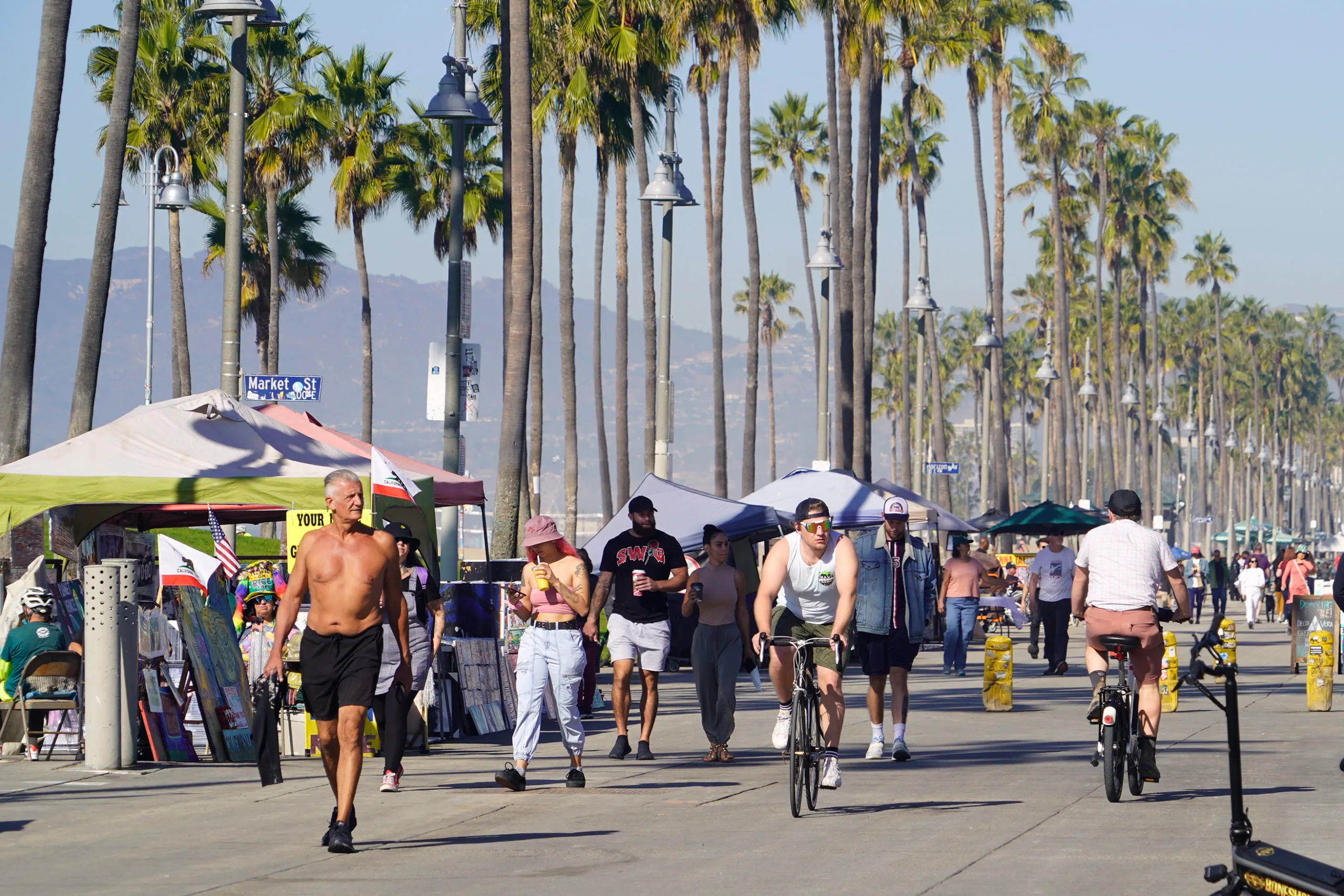 Long Beach, CA la Diversidad Cultural